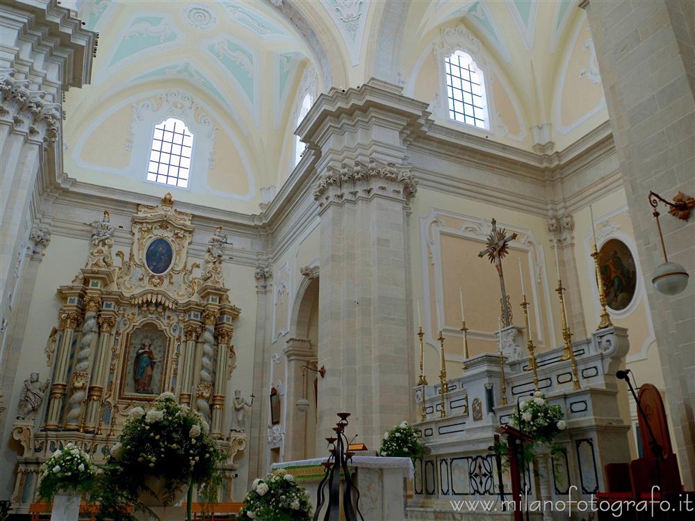 Uggiano La Chiesa (Lecce) - Transetto e presbiterio della Chiesa di Santa Maria Maddalena